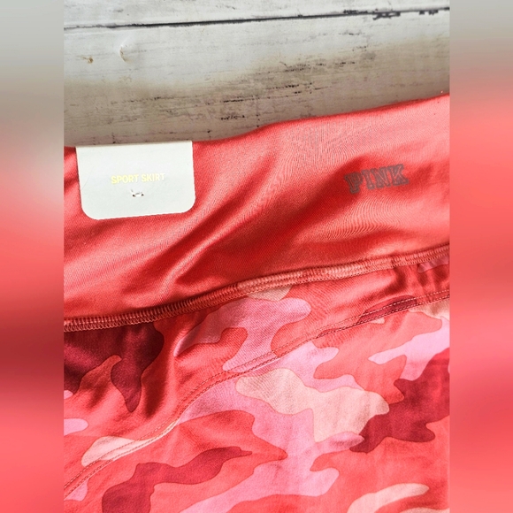 NEW Victoria's Secret PINK Sporty Camo Peach/Coral Skort Skirt Shorts Size Small - Picture 10 of 10